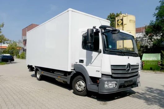 Bild von Auktion Insolvenzauktion - Licht-Technik Vertriebs GmbH - Transporter - LKW - PKW - Gabelstapler