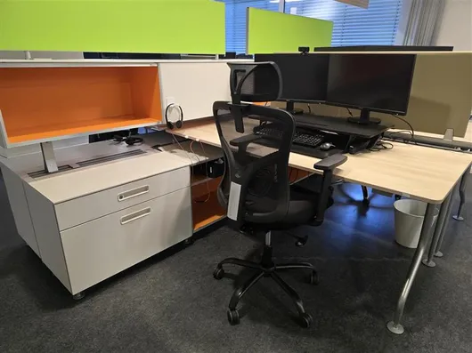 Bild von Auktion Standortumzug - Büromöbel - Arbeitsplätze - Büroeinrichtung - Schallschutz - Technik