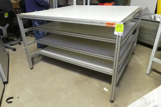 Bild von Auktion Lagerbereinigung Technik - Industriegeräte - Möbel - Malerzubehör u.v.m.