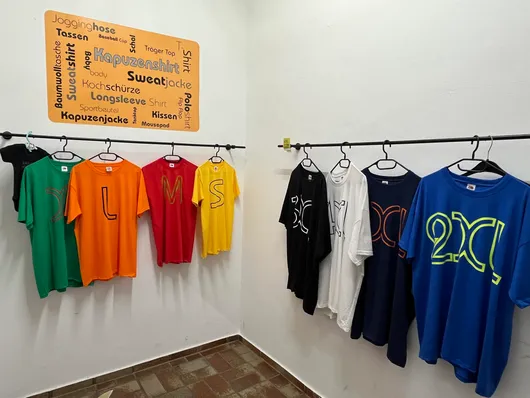 Bild von Auktion Insolvenzauktion Schwabach druckt - Transferpresse, Sublimationsdrucker, Kleidung, Bastelutensilien uvm.