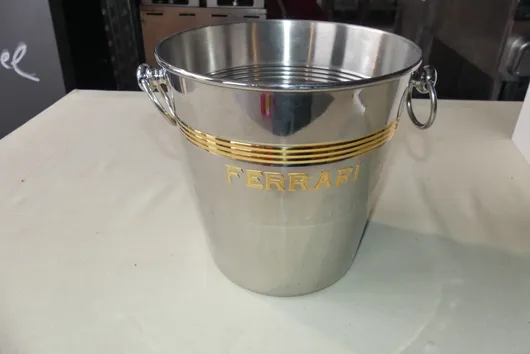 Bild von Auktion Lagerbereinigung Party Service Wahler - Wir brauchen Platz