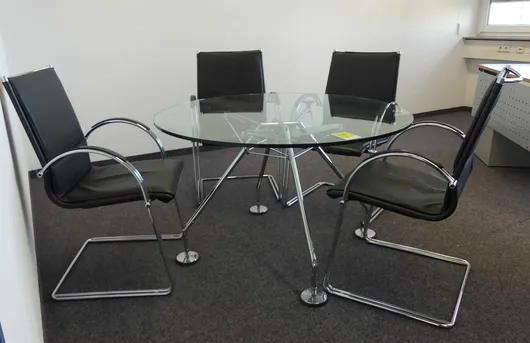 Bild von Auktion Wüstenrot & Württembergische - Büroeinrichtung, Kantinenmöbel & Gastroküche