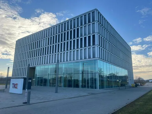 Bild von Auktion Werksschließung: Büromöbel - Bürotische - Büroeinrichtung 