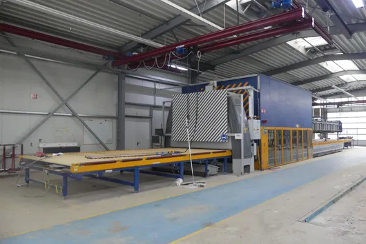 Bild von Auktion Standortauflösung Flachglaswerk - Glasbearbeitungsmaschinen, Lagerausstattung, Kompressoren und Vieles mehr