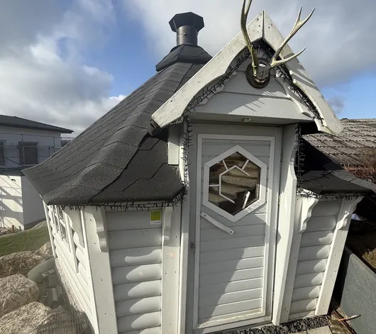 Bild von Auktion Hot Tubs - Saunen - Grills - Grillhütte - Gastroausstattung - Gartengeräte - Garteneinrichtung und vieles mehr