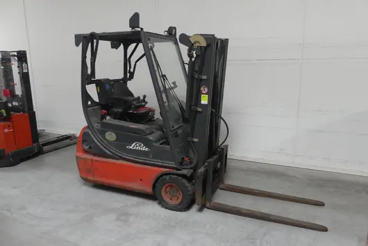Bild von Auktion Flurförderzeuge - Linde E-Gabelstapler und BT Schnellläufer