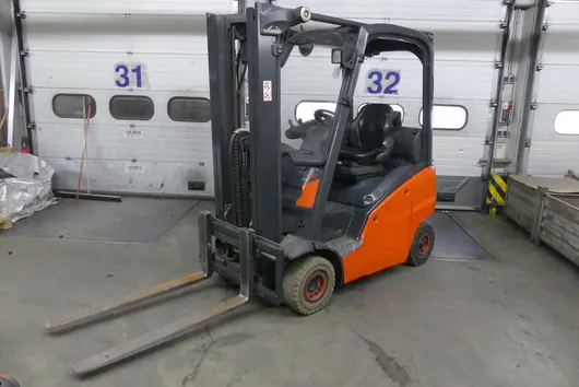 Bild von Auktion Stapler - Hubwagen - Trailer - Gelenkbühne