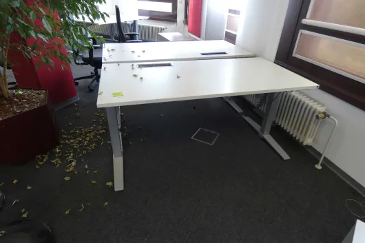 2x bureau à hauteur réglable électrique