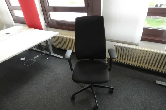 1x kancelářská židle