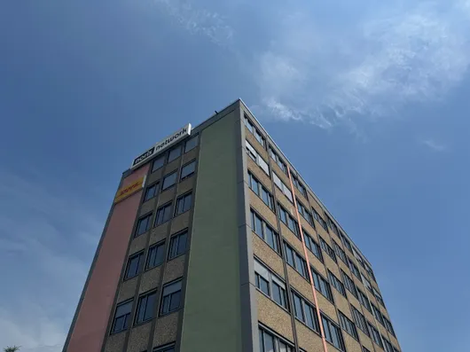 Bild von Auktion Standortumzug DHL Global Forwarding GmbH - Büroeinrichtung - Technik - Küchen