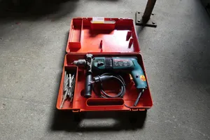 Bosch Schlagbohrer mit Zubehör