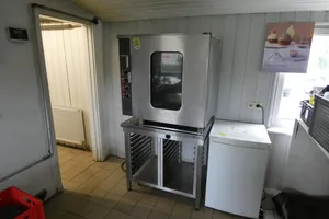 Eloma - Kombidämpfer/Backofen, mit Untergestell (Einschubwagen)