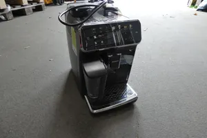 PHILIPS - Vollautomatische Espresso-Kaffeemaschine mit Milchaufschäumer