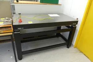 Thorlabs Nexus Optical Table Isolator