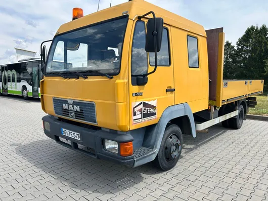 Bild von Auktion Lagerbereinigung - LKW - Elektrokomponenten - Schaefer Boxen - Werkzeugaufnahmen - Kleber u.v.m. 