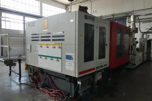 Ferromatik Milacron Maxima 650 Spritzgussmaschine