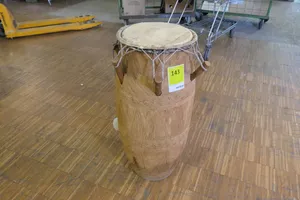 Djembe-Trommel geschnitzt groß