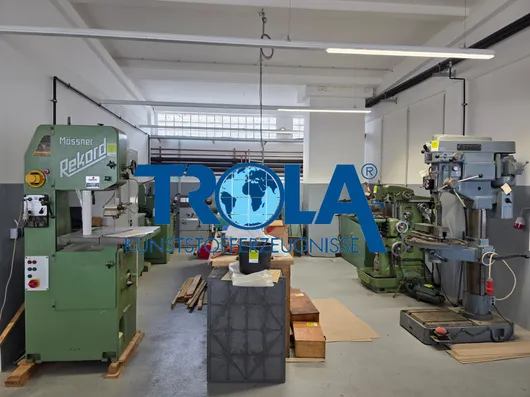 Bild von Auktion Betriebsschließung Trola GmbH - Maschinen, Werkstattausstattung, Kunststoffteile, Flurförderzeuge