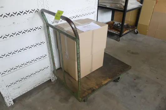Chariot de transport, sans contenu