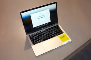 Macbook Pro mit Touchbar