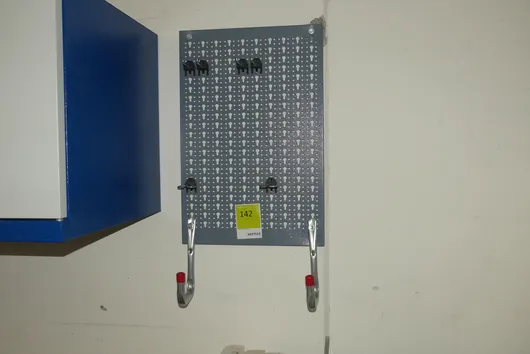 Perforeret vægpanel