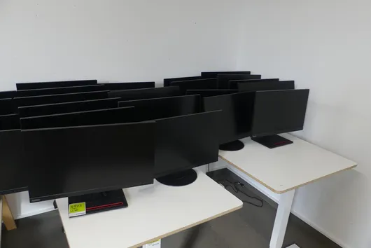 20台LENOVO显示器，无电缆