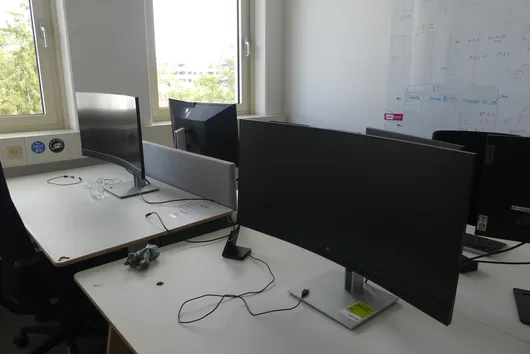 2x Monitor zakrzywiony HP