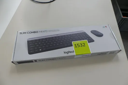 LOGITECH Slim Combo MK470