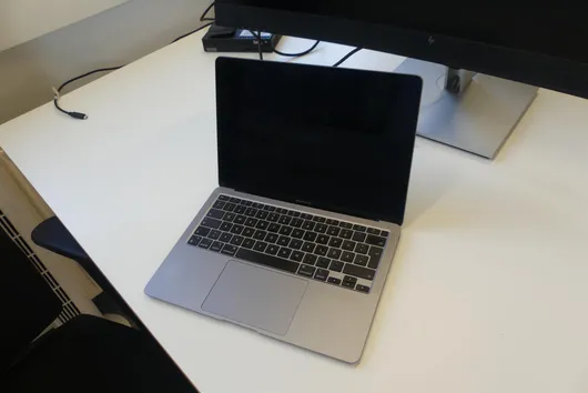 APPLE MacBookAir, senza accessori