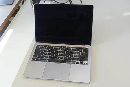 APPLE MacBookAir, fără accesorii