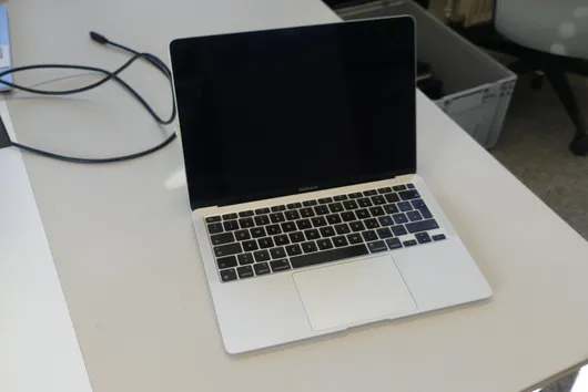 APPLE MacBookAir, fără accesorii