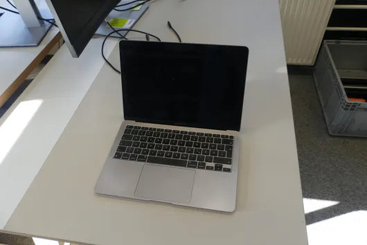APPLE MacBookAir, fără accesorii