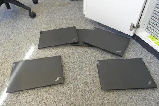 5x LENOVO ThinkPad T14, bez příslušenství