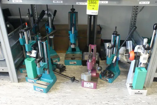 Lot d'accessoires/presses à genouillère