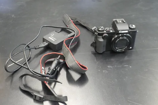 Canon - Aparat fotograficzny