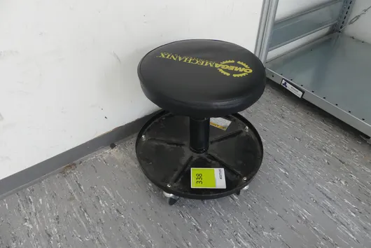 Tabouret d'atelier OMEGA