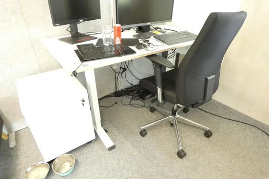Elektrisch in hoogte verstelbaar bureau
