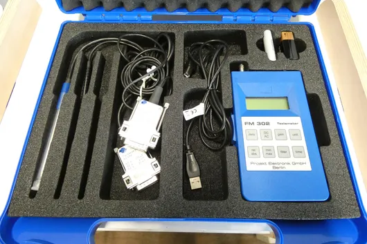 Teslameter FM 302