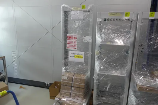 带轮开放式机架