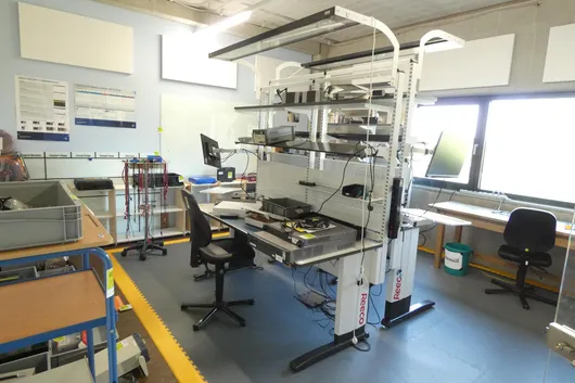 ESD werktafel met verlichting, zonder inhoud