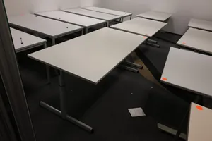 3 x Steelcase Bürotisch