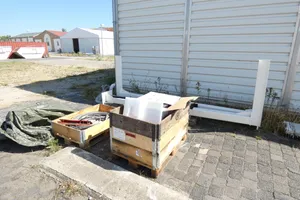 Kran mit 2x Säule, Seil und Kiste mit Zubehör