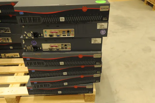 Konvolut Xorcom CompletePBX CXR 3000 Telefonanlagen