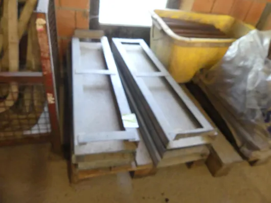 Lote de conectores para tablas de construcción