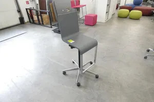 Vitra .03 High Chair