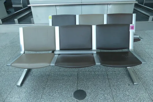 Kusch&Co Flughafenbank, 2x 3 Sitzplätze