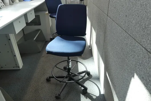 Soubor židlí a barových židlí