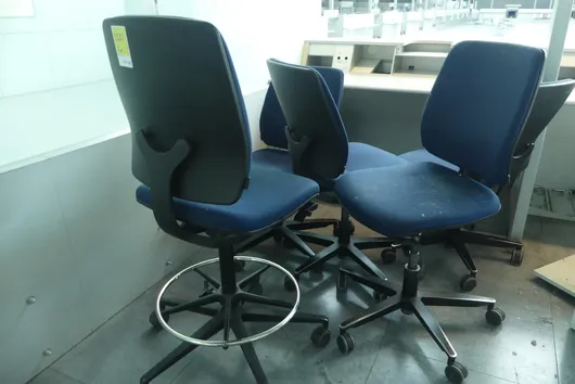 Soubor židlí a barových židlí
