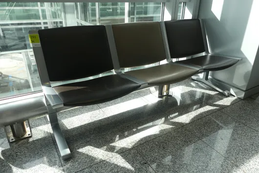 Kusch&Co 机场长椅,3 个座位