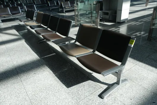 Kusch&Co Flughafenbank, 2x 4 Sitzplätze